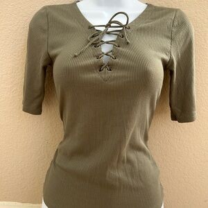 Arizona Jean Company Khaki Lace-Up Ribbed Tee